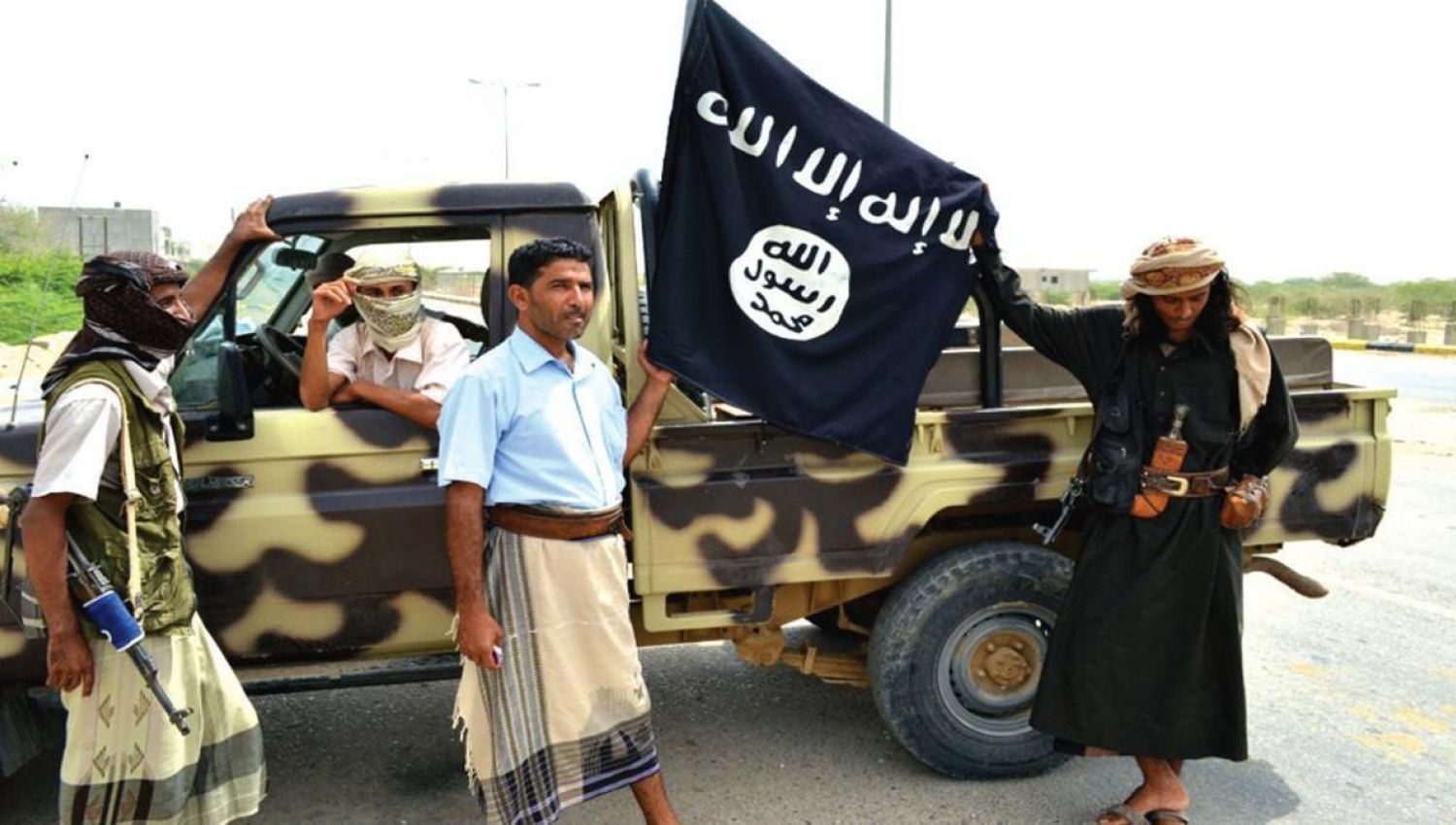 "القاعدة" في اليمن: ورقة التحالف السعودي الأخيرة!