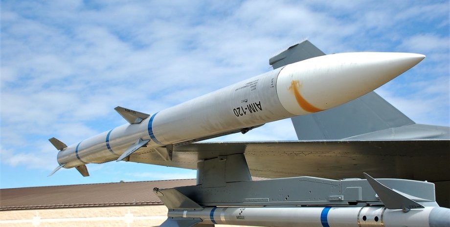 AIM-120C-8